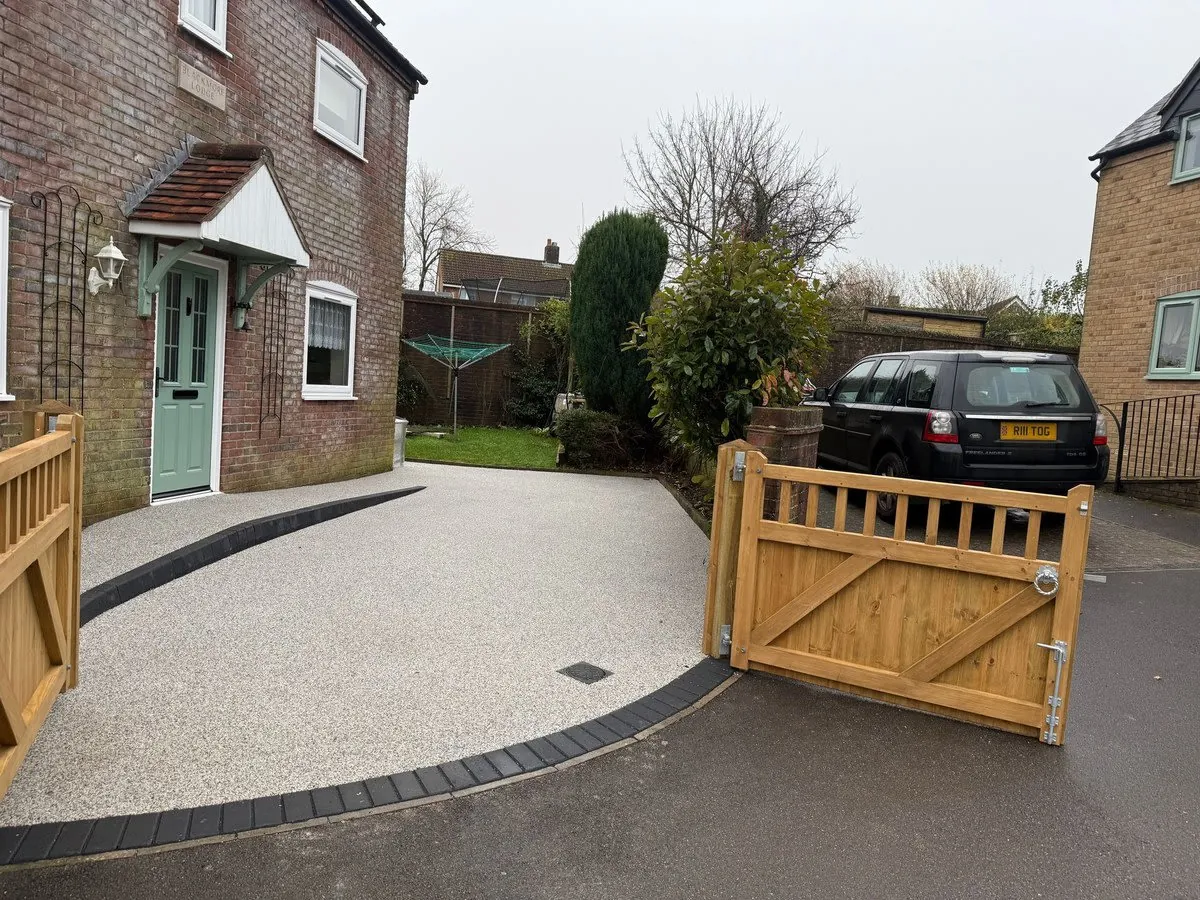 How to Pick a Trustworthy Local Resin Driveway Installer in 2025