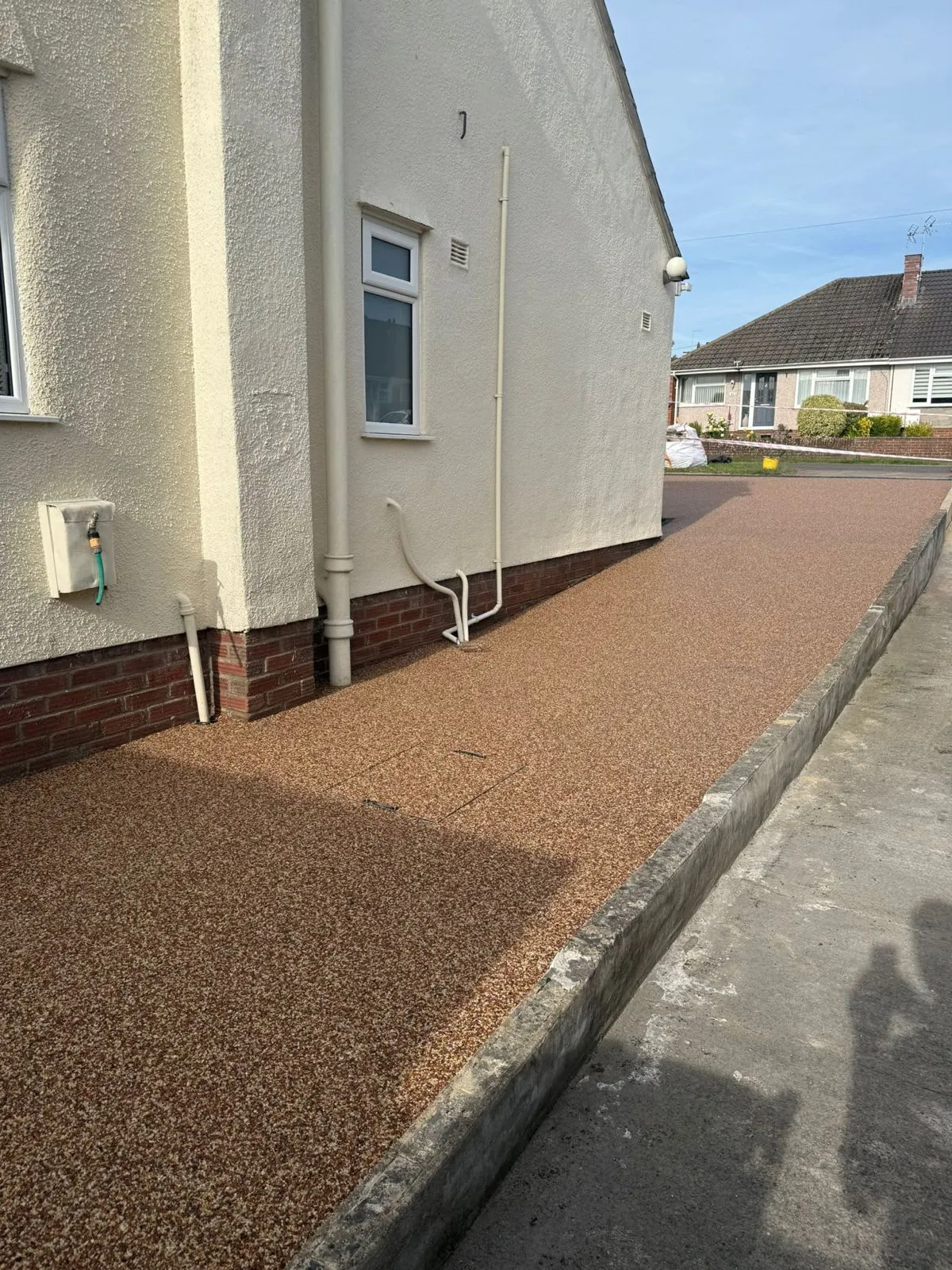Resin Bound vs. Resin Bonded Driveways: What's the Difference?
