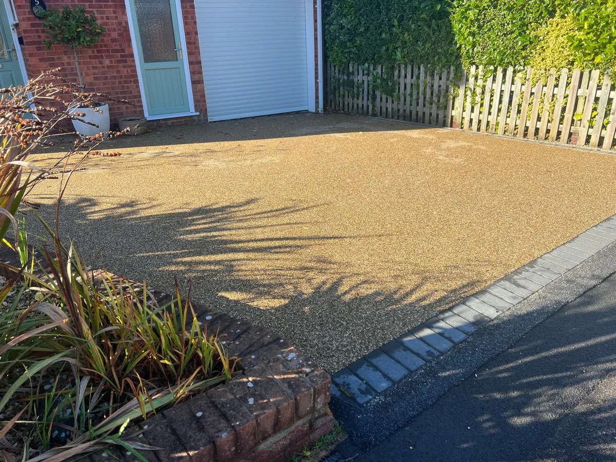 What to Expect During the Installation of  Resin Driveway